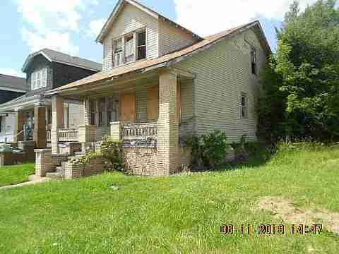 8061 E Grixdale (4)_m.jpg